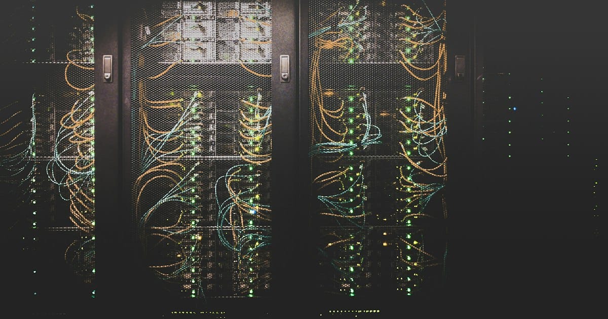 CLOSEDQUORUM: Wenn KI-APIs die Malware-Steuerung übernehmen