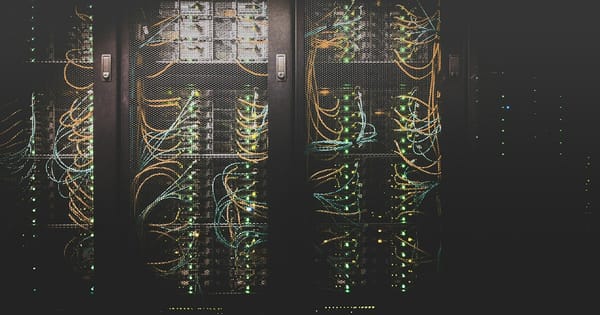 CLOSEDQUORUM: Wenn KI-APIs die Malware-Steuerung übernehmen
